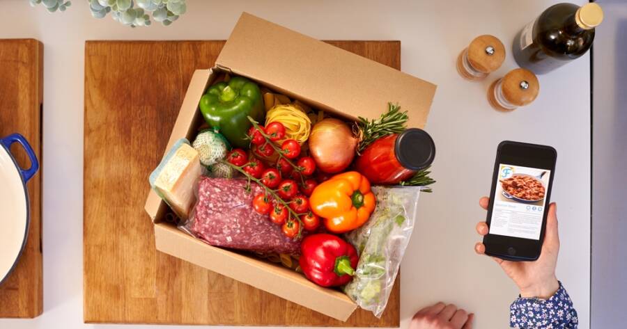 The Benefits of Using a Meal Delivery Kit for Busy Families